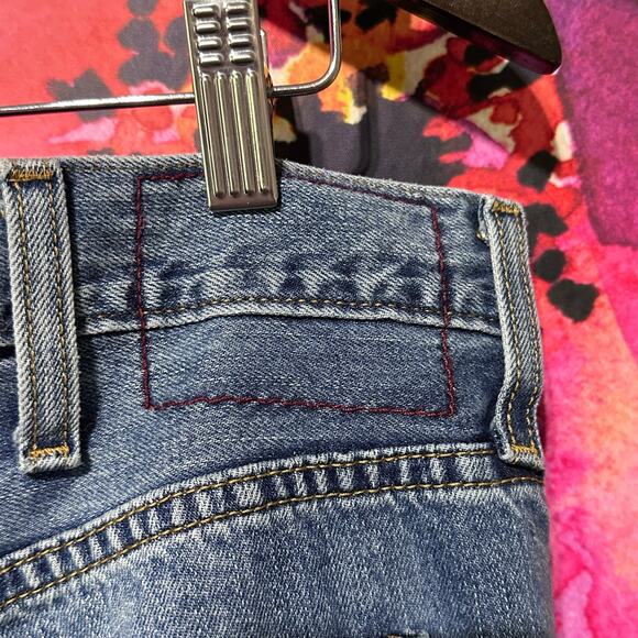 Adam Levine Mens Size 38 x 32 Medium Wash Distressed Patriot Straight Jeans - Picture 3 of 7